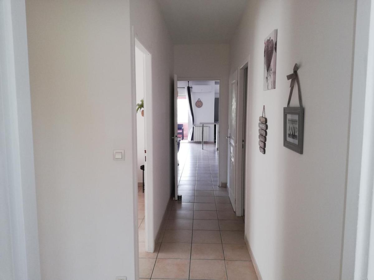 Superbe Appartement De 90M2 A Uzes Super Equipe Avec Garage Et Grand Parking Privatif المظهر الخارجي الصورة